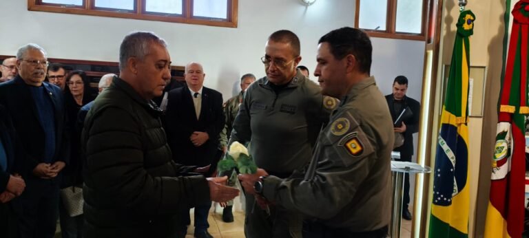 Dia de homenagens aos policiais que tombaram em serviço