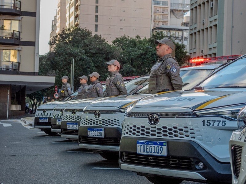 São 34 novas viaturas entregues, sendo delas 3 motorhomes equipados com infraestrutura de apoio - Foto: SD PM Resende